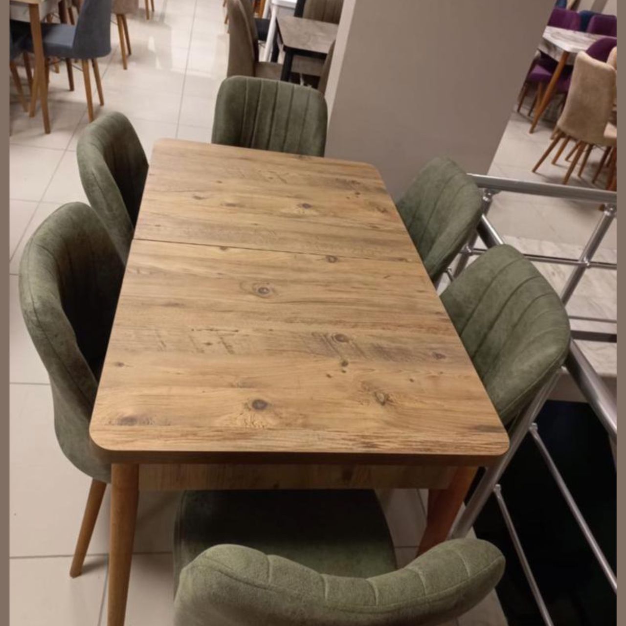 TABLE A MANGER EXTENSIBLE MARRON 6CHAISES VERT