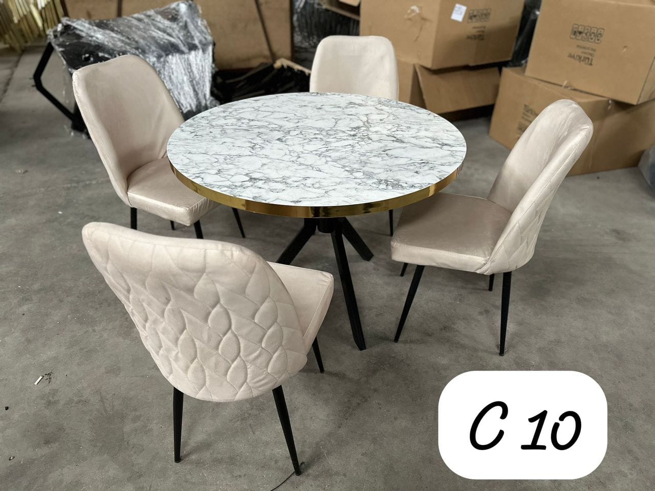 TABLE A MANGER 4PLACES RONDE BEIGE C10