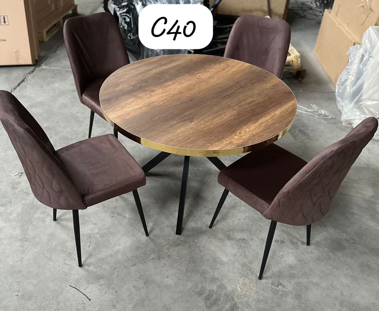 TABLE A MANGER 4PLACES RONDE MARRON C40