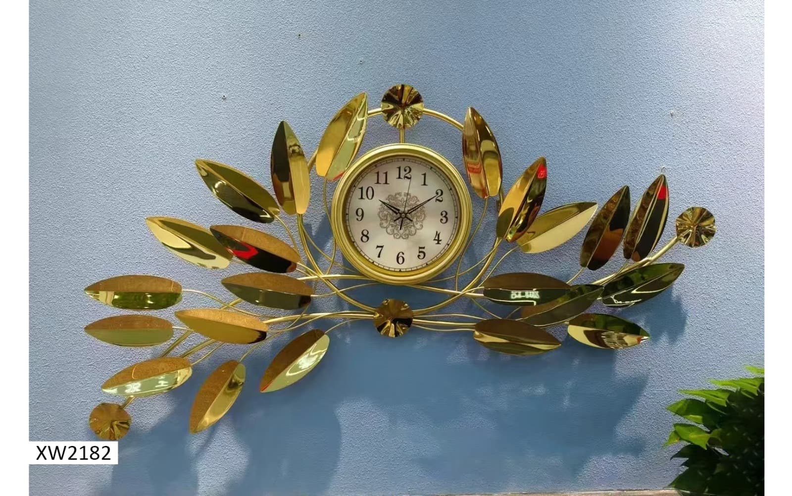 Horloge murale décorative en forme de fleur avec cadre en fer, taille : 38 x 26 cm
